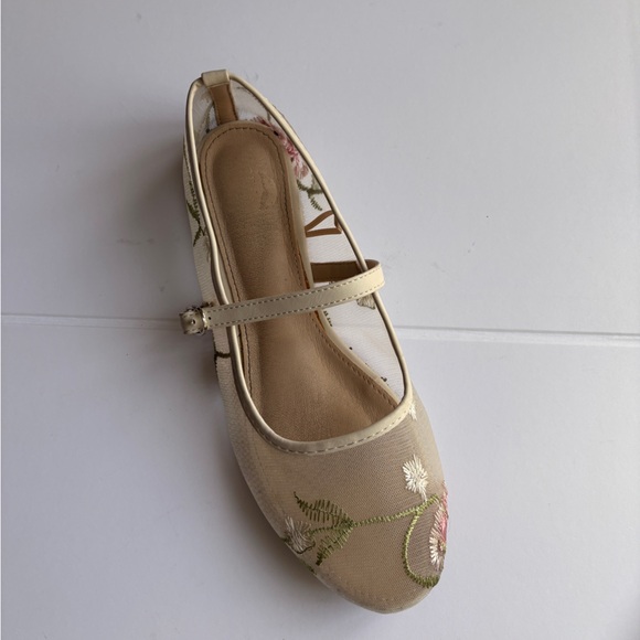 Beige Embroidered Mary Jane Flats with Floral Detail - Women's - Picture 3 of 6